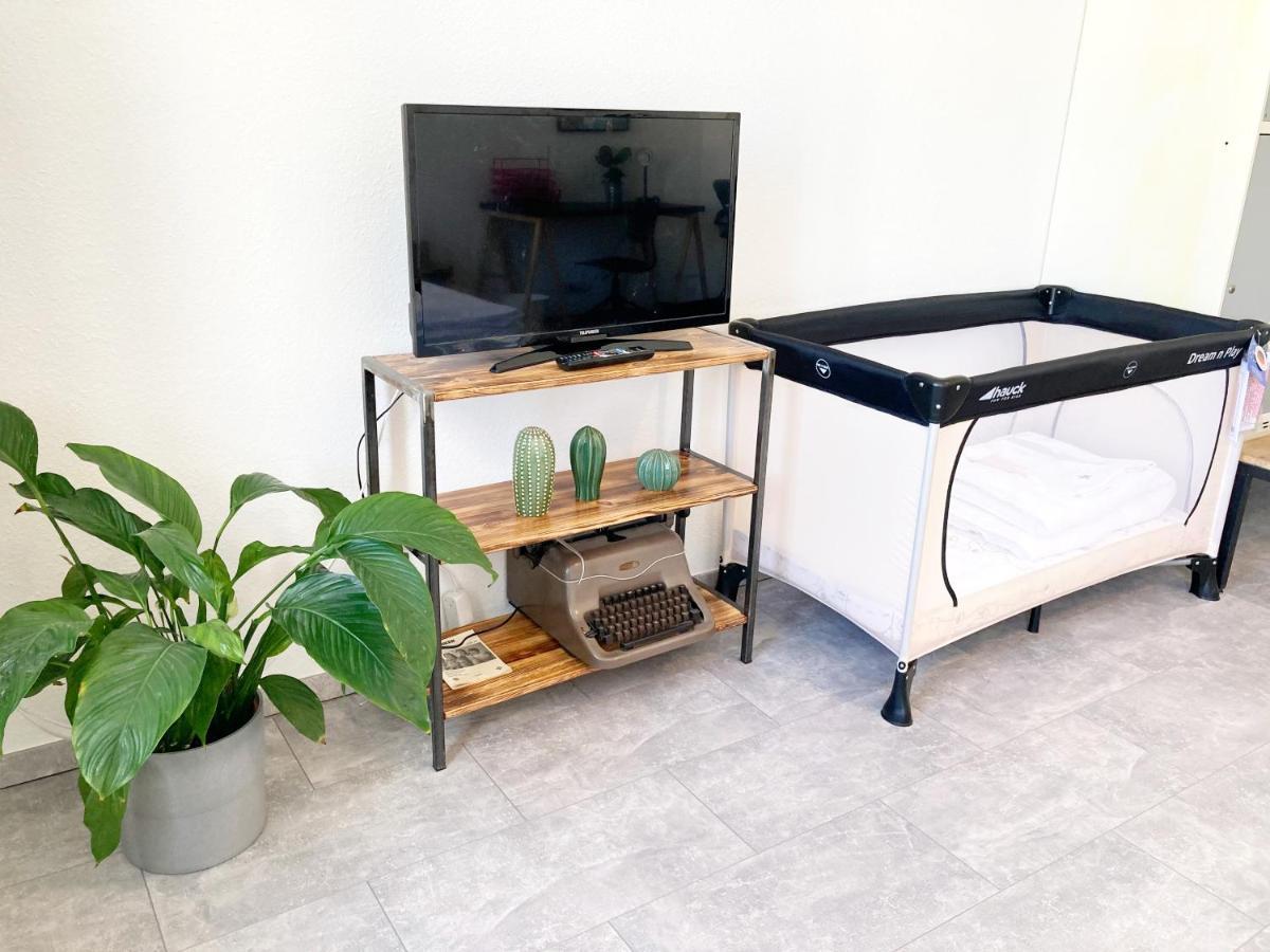 2 Zimmer Ferienwohnung In Zentraler Lage Inkl Wlan & Netflix Λειψία Εξωτερικό φωτογραφία